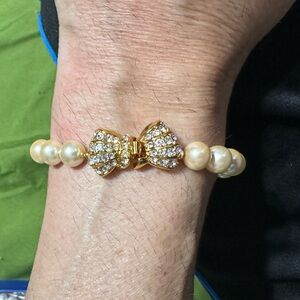 Vintage Gold Tone Faux Pearl Rhinestone Bracelet 7.5”
